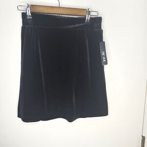 NIC+ZOE Elegant Black Velvet Skirt Size PP NWT